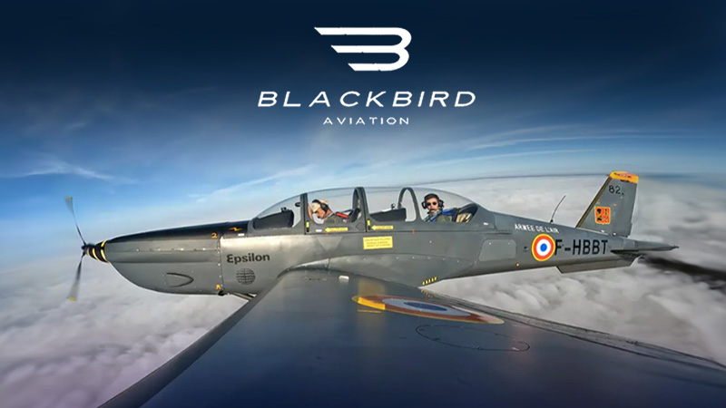 VOL EN AVION DE CHASSE DE L'ARMEE